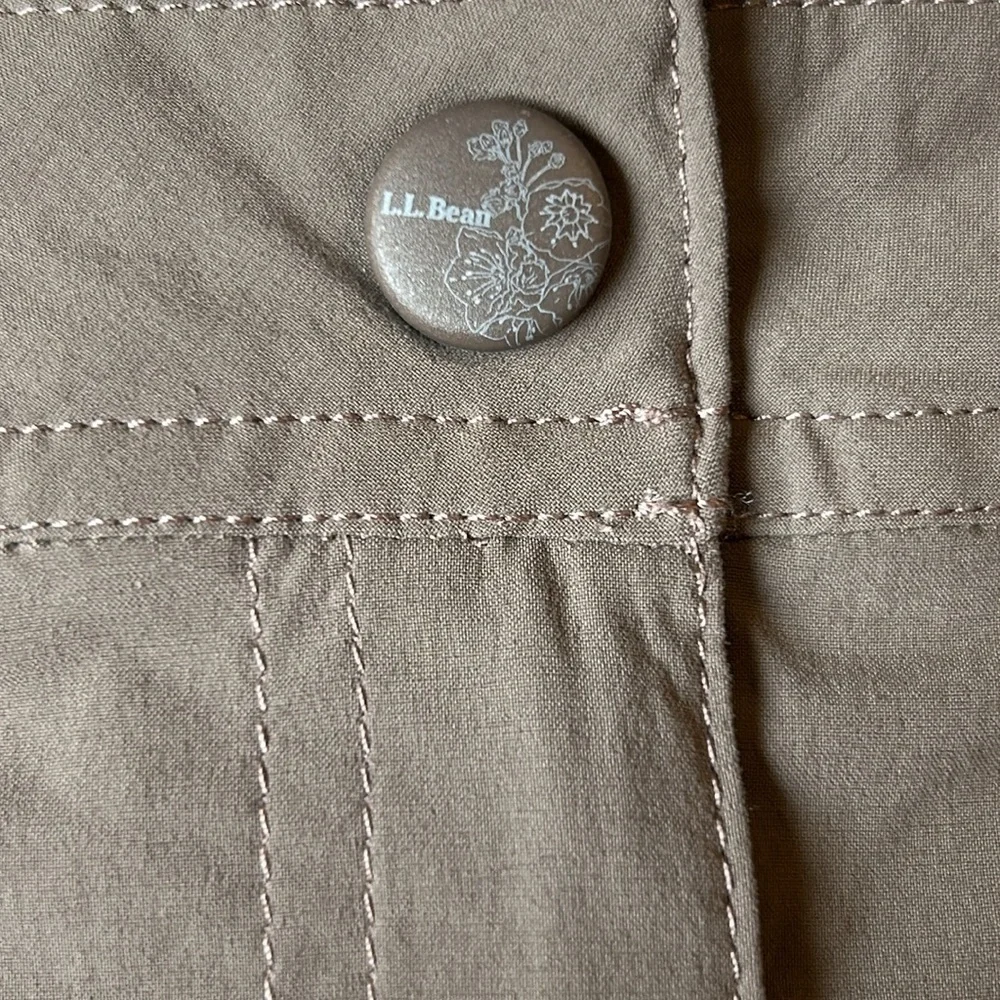 LL Bean Women's Water-Repellent Comfort Trail Skort, Mid-Rise size 6 ☀️